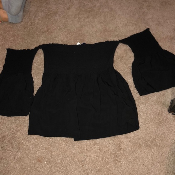 black off the shoulder loose sleeve & loose bottom - Picture 1 of 2